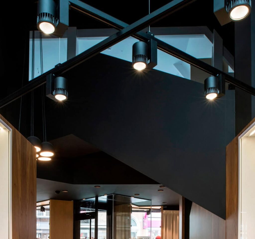 Bijouterie de Witte plafonnier espace client